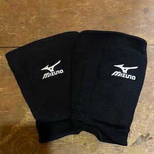 Mizuno Black Sports Knee Pads volleyball